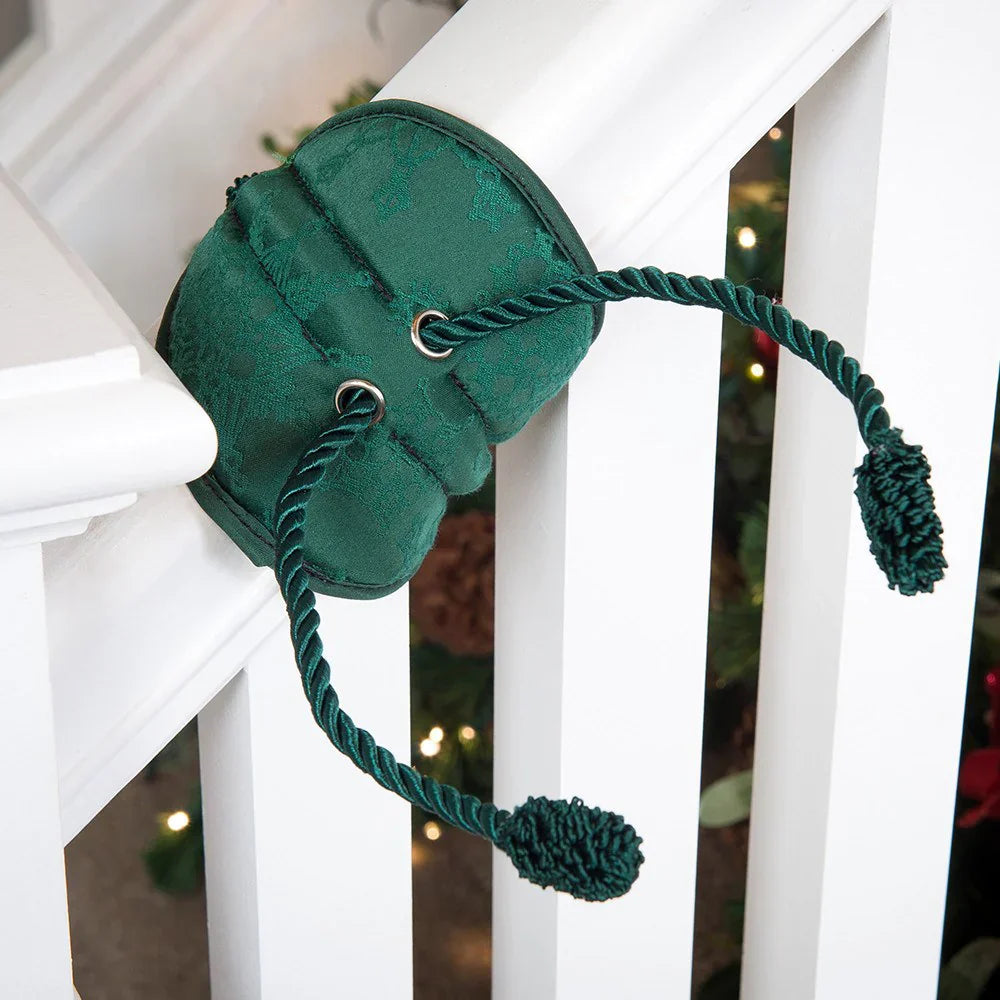 Sikre og stilige girlandebånd til julerekkverk