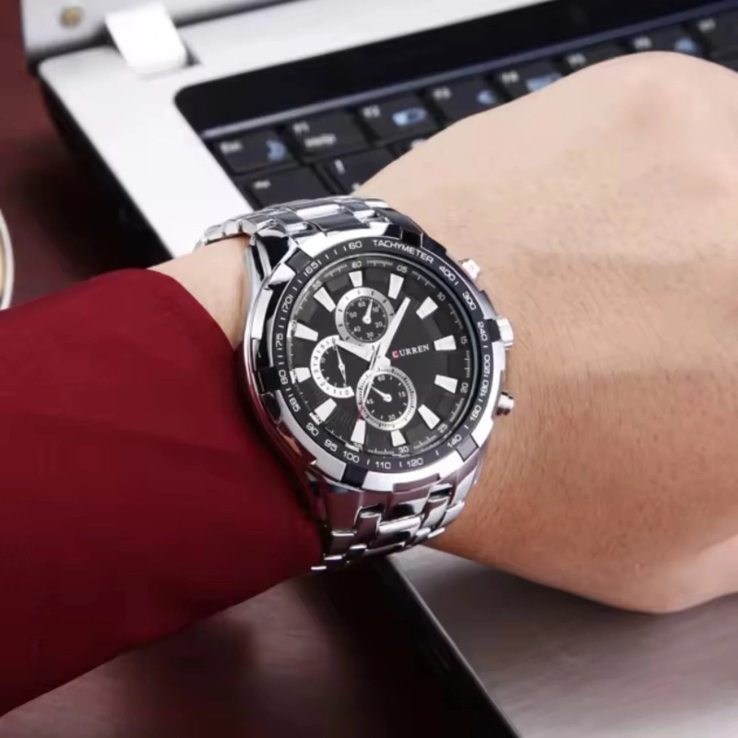 Vanntett kvartsklokke for menn