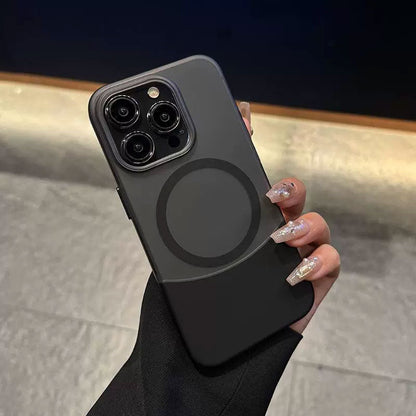 Kreativt frostet etui med kontrastsømmer