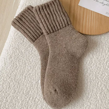 🧦 5 par varmende ullsokker i middels høyde