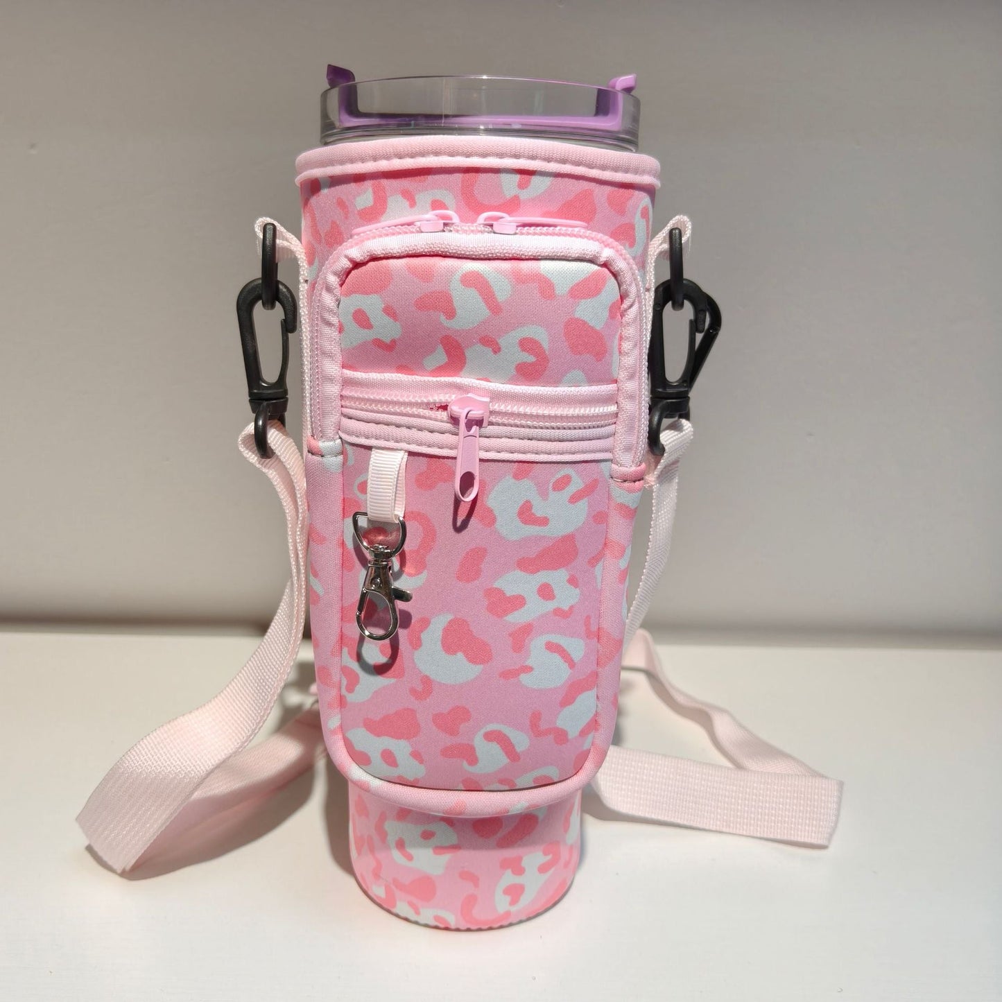 Justerbar skulderveske med termokoppholder for 40 oz