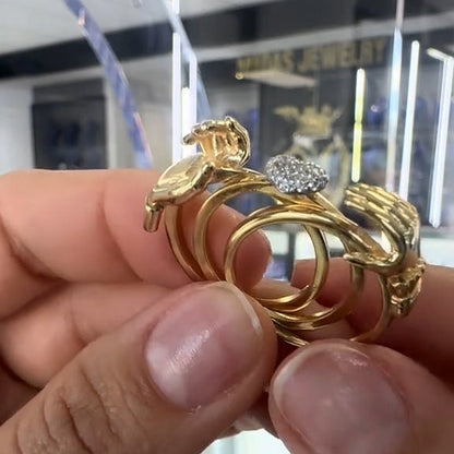 💞Hjerteformet ring med åpne håndflater